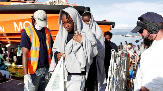 خفر السواحل الإيطالي ينقذ آلاف المهاجرين