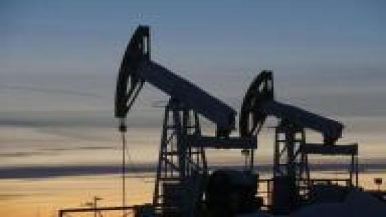 النفط يهبط 3% مع تلاشي آمال التوصل إلى اتفاق في الجزائر