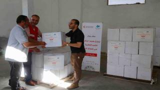 التنمية الاجتماعية بالتعاون مع الهلال الأحمر القطري تقدم 5 الف مساعدات للأسر الفقيرة