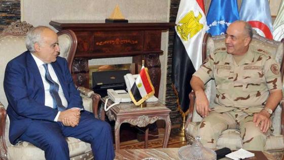 رئيس الأركان المصري يلتقي المبعوث الأممي إلى ليبيا