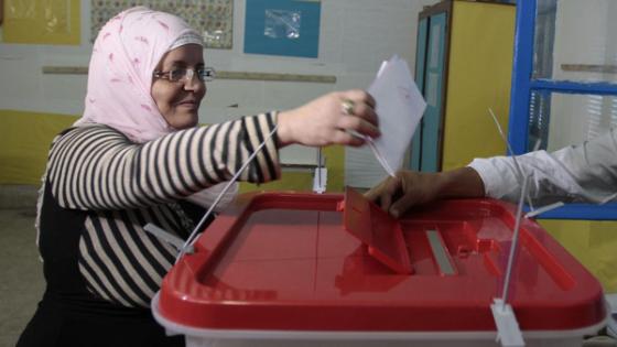 مركز كارتر يدعو تونس للتعجيل بالانتخابات المحلية