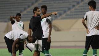 الأخضر الشاب يطير الثلاثاء إلى البحرين