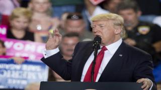 ترمب: الالتزام بالاتفاق النووي مع إيران مسيء لمصالحنا