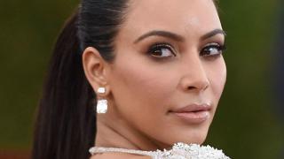 كارداشيان تقاضي موقعا إخباريا اتهمها بتدبير حادث السطو