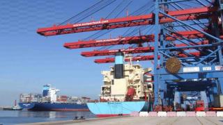 موانئ السعودية..فسح البضائع بـ 24 ساعة بدلا من 14 يوماً