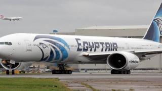 إصابة 3 ركاب عقب إنذار كاذب بوجود حريق بطائرة مصرية