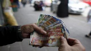 تراجع المساعدات يدخل الاقتصاد الفلسطيني في أزمة ميزانية