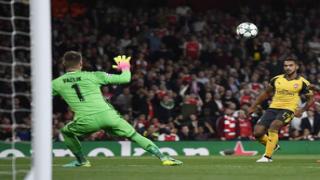 والكوت يقود آرسنال لتجاوز بازل السويسري