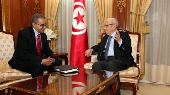السبسي : التونسيون يتدربون على الديمقراطية