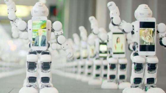 جيش من الروبوتات الراقصة تنتظر آيفون 7