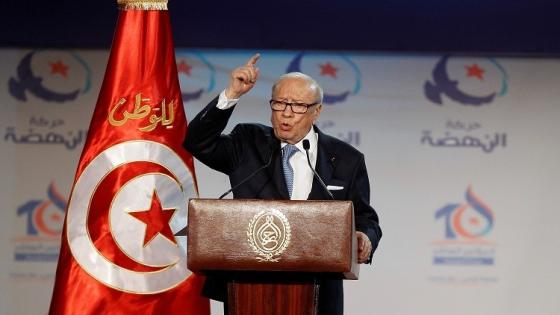 تونس تعلن حالة الطوارئ في جميع أنحاء البلاد لمدة شهر