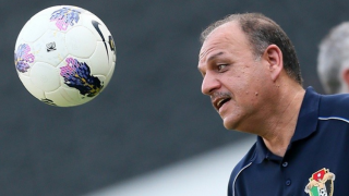 عدنان حمد يكسب دعوى ضد الاتحاد البحريني بـ “مليون يورو”