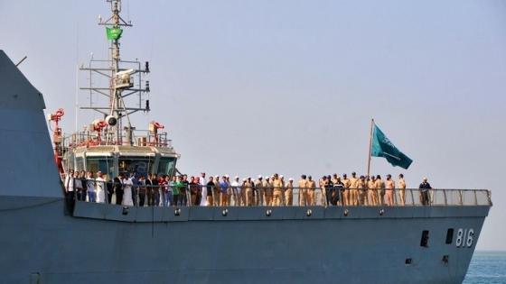 مناورات عسكرية سعودية قبالة السواحل الإيرانية لـ”حماية الممرات”