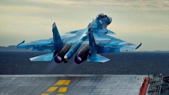 الأميرال بوبوف: المجموعة البحرية الروسية ستبقى متأهبة لعودة محتملة إلى الساحل السوري