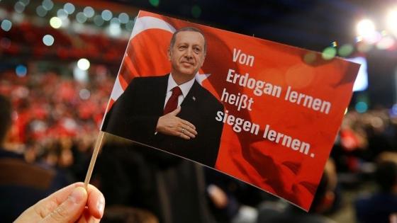 أردوغان يلوح بورقة الاستفتاء إذا رفض البرلمان تمرير إعادة العمل بعقوبة الإعدام