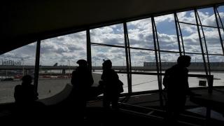 أمريكا ستحظر الأجهزة الإكترونية داخل بعض الطائرات