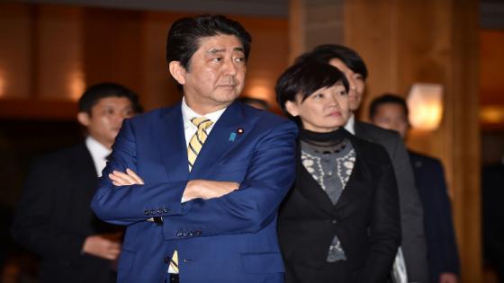 مزاعم فساد تطال زوجة رئيس الوزراء الياباني
