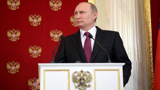 بوتين يفسر سبب ضعف الاقتصاد الروسي