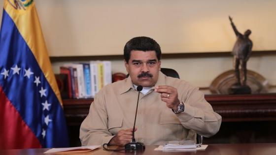 الرئيس الفنزويلي يندد بمحاولة “الانقلاب” في بلاده