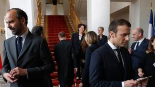 رويترز: باريس تميل إلى حفتر