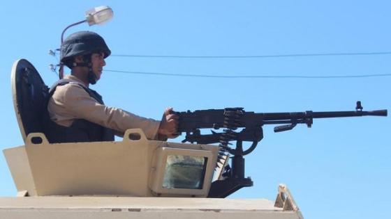 الجيش المصري يدمر 9 سيارات أسلحة على حدود ليبيا