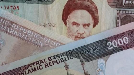 العملة الإيرانية تواصل هبوطها التاريخي.. والسبب “ترمب”