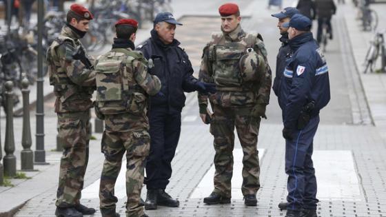 فرنسا تعزز الأمن عند أسواق عيد الميلاد عقب حادث برلين