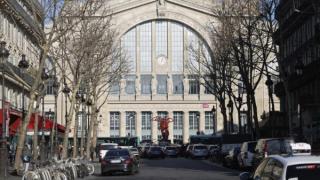 فرنسا تسرع وتيرة منح التأشيرات في مسعى لدعم السياحة