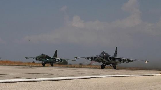 صحيفة روسية: موسكو تعزز قواتها الجوية في سوريا