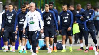 مدرب فرنسا يستدعي مبابي ويستبعد ديمبيلي