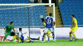 الهلال يحقق فوزا صعبا على التعاون ويخطف الصدارة مؤقتاً