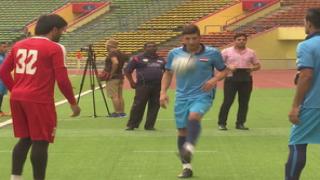 العراقيون يطالبون منتخبهم بتعويض هزيمة أستراليا