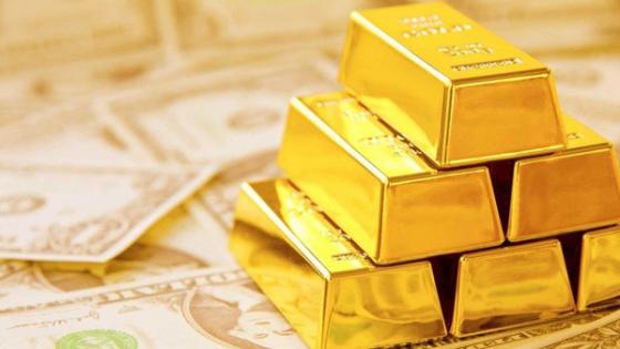 الذهب يرتفع مع ضعف الدولار واجتماع المركزي الأوروبي