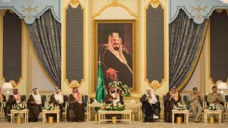 نائب خادم الحرمين يلتقي أعضاء مجلس النواب اليمني