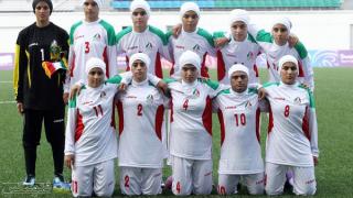 لاعب منتخب إيران للسيدات تنكشف ذكورته بعد “ثمله”