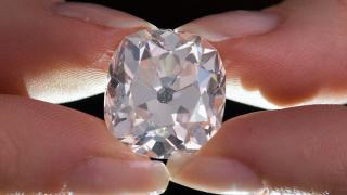 في بريطانيا.. خاتم سعره 10$ يتزين بماسة حجمها 26 قيراطا