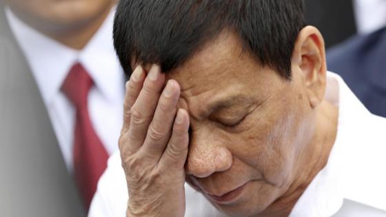 آخر شطحات رئيس الفلبين: كلمني الله وأنا في السماء
