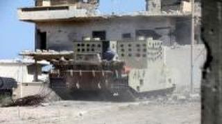 القوات الليبية تقلص وجود الدولة الإسلامية في سرت إلى بضعة أحياء