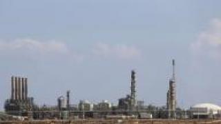 المؤسسة الوطنية للنفط في ليبيا تبدأ العمل لاستئناف الصادرات من موانئ