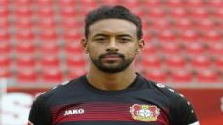 بلعربي يخضع لجراحة ويغيب عن ليفركوزن حتى نهاية العام