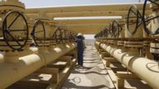 العراق يخطط لبيع النفط عبر إيران إذا فشلت المحادثات مع الأكراد