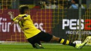 دورتموند يهزم فرايبورج 3-1 لينضم إلى بايرن على القمة