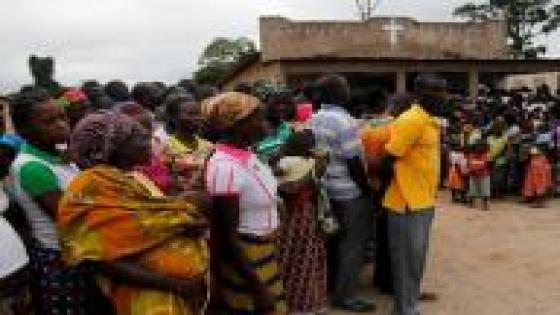 ساحل العاج تطرد الآلاف من مزارعي الكاكاو لإنقاذ غابات